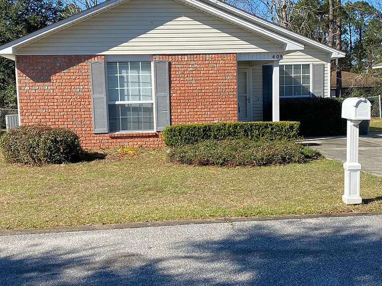 409 Oak Knoll Lane