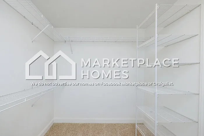 2467 Newbury Ave — Photo 23