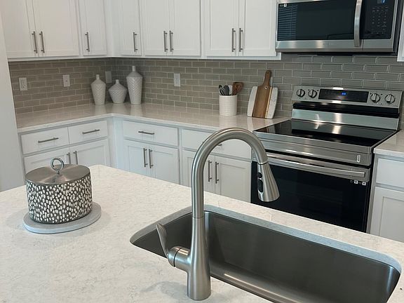 4th image of 1263 Canfield Cir