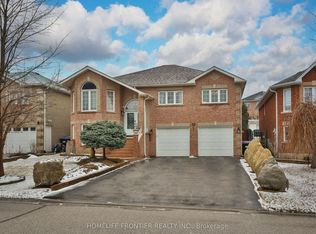 30 Saint Ave, Bradford West Gwillimbury, ON L3Z 3E6