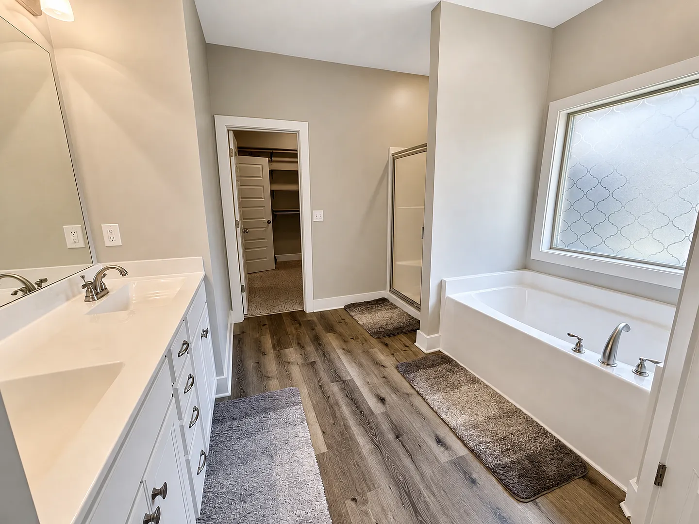 Spacious Craftsman-Style Home in Desirable Owens Cross Roads — Photo 2