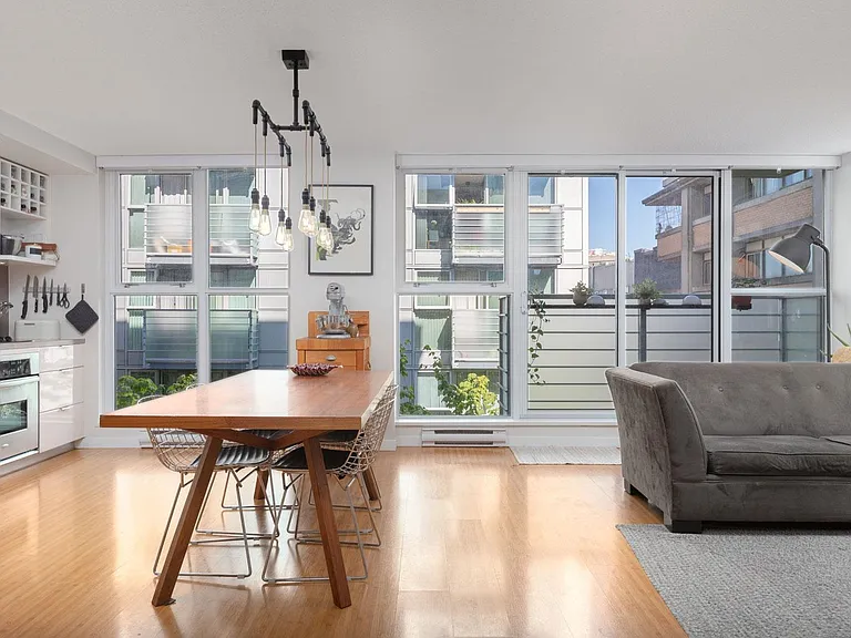168 Powell St #601 — Photo 8