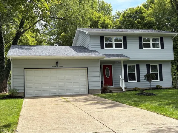 7619 Red Fox Dr, Youngstown, OH 44512