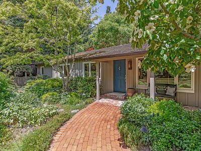 3 Wyndham Dr, Portola Valley, CA, 94028