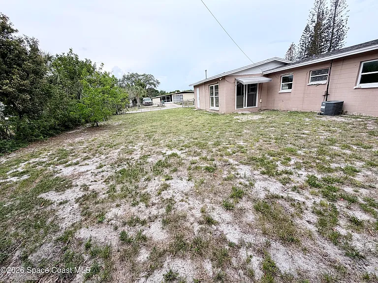2107 Little John Rd — Photo 25