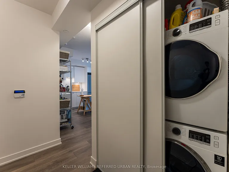 195 Redpath Ave #1012 — Photo 10