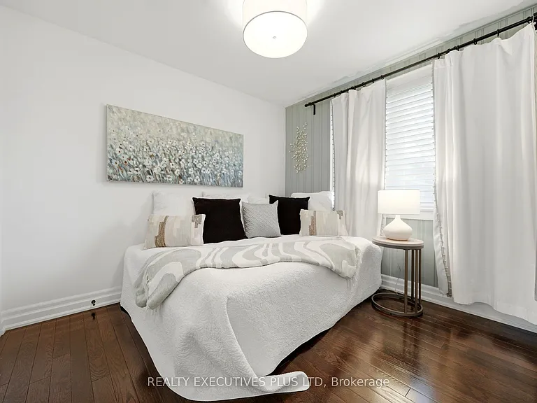 9 Hazelbury Dr — Photo 16