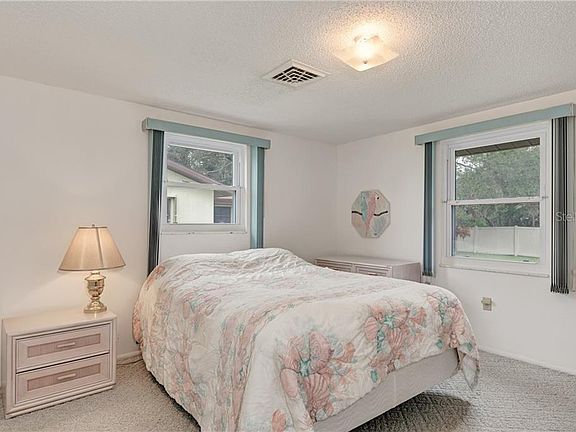 5th image of 217 High Point Dr Unit B