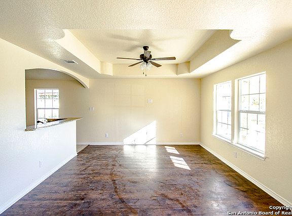 4th image of 3311 La Violeta St