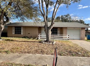 1404 Glendale Dr, Beeville, TX 78102