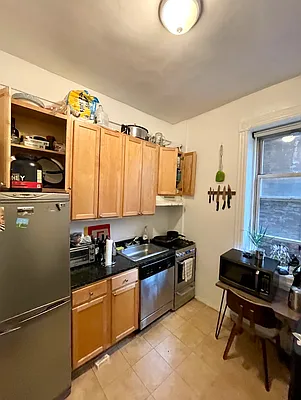 Rented by LJ Sloane Management | media 17