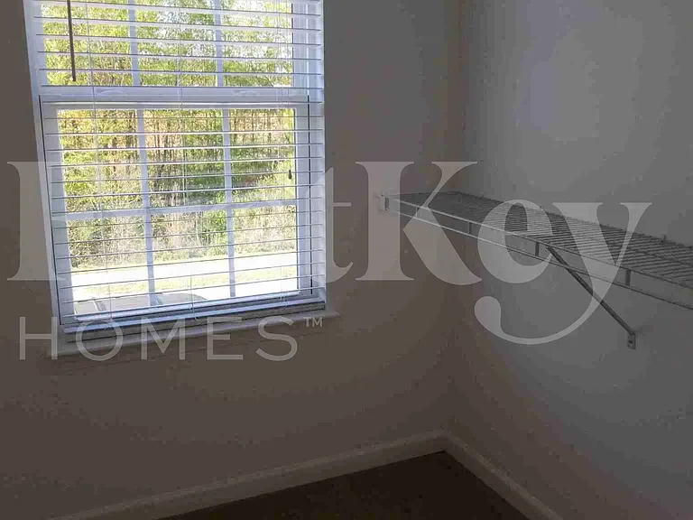 901 Leatherstone Ln — Photo 23