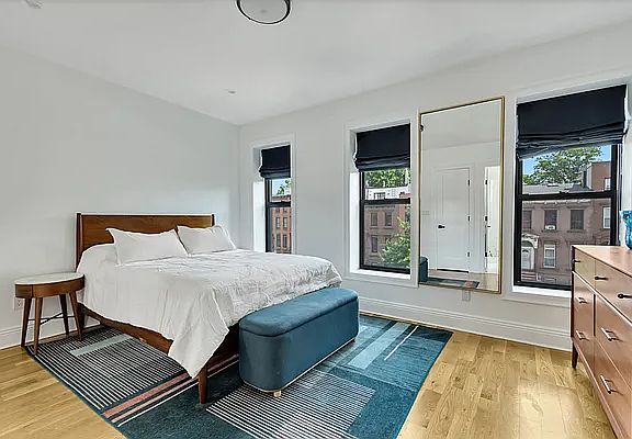 5th image of 241 Lexington Ave