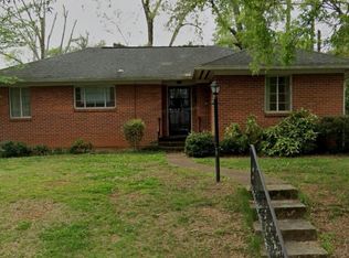 105 Crest Dr, Talladega, AL 35160
