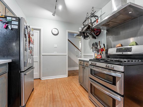 5th image of 823 N Elmwood Ave