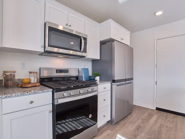 Maple at Starling Place