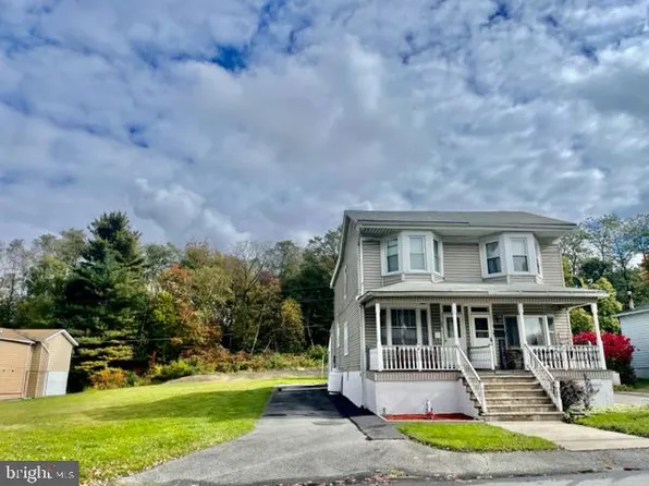 521 E Garfield Ave, Frackville, PA 17931