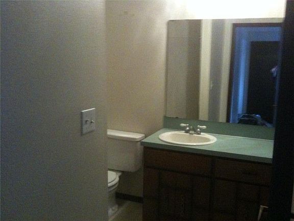 3rd image of 112 SE 19th Ave 1 #1