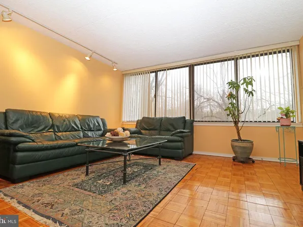 19 Rock Hill Rd APT 3D, Bala Cynwyd, PA 19004