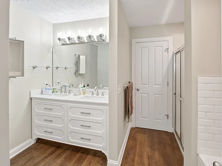 10933 Detroit Ave — Photo 19