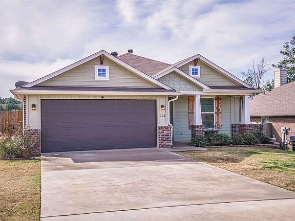 2nd image of 306 Cordoba Trl