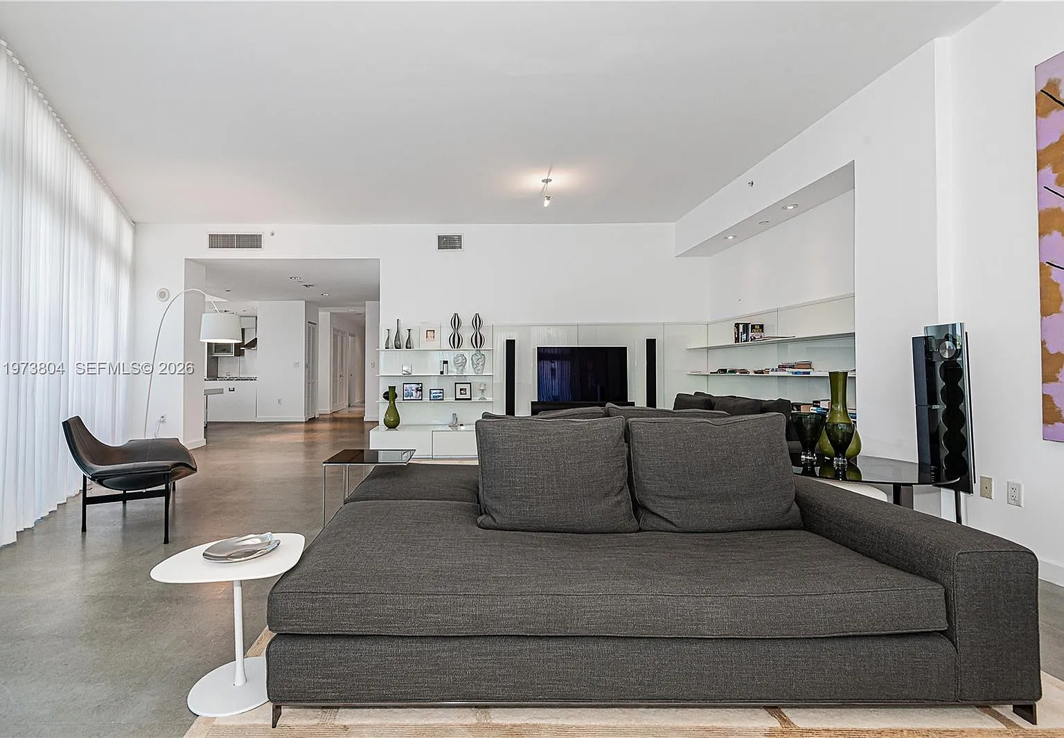 Gorlin At Aqua Condo — Photo 4