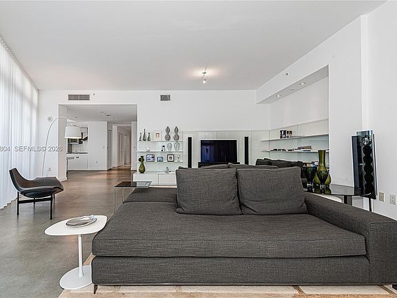 4th image of 6101 Aqua Ave APT 702