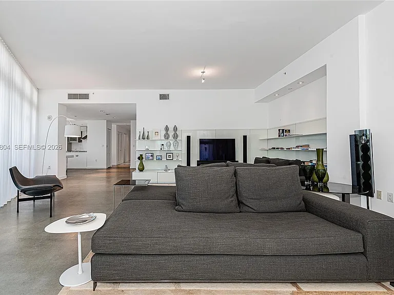 6101 Aqua Ave #702 — Photo 4