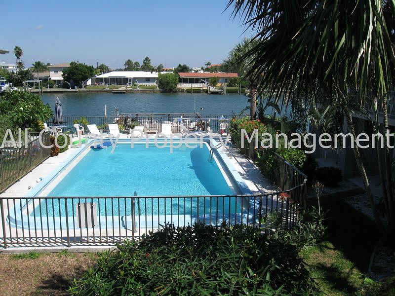 2nd image of 405 Island Way APT 20