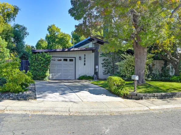 2028 Clearfield Way, Carmichael, CA 95608