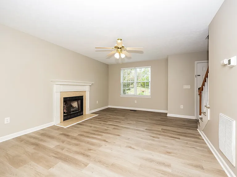 607 Doral Pointe — Photo 4
