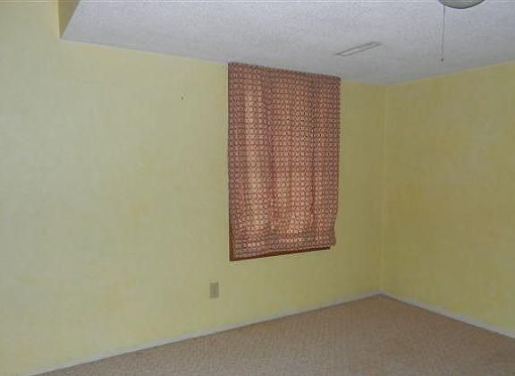 4th image of 1107 Meadowview Dr