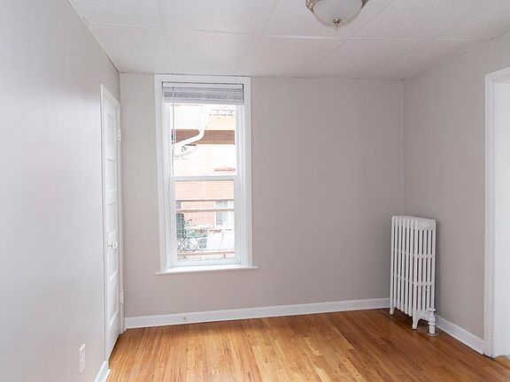3rd image of 1437 Clayton St #4