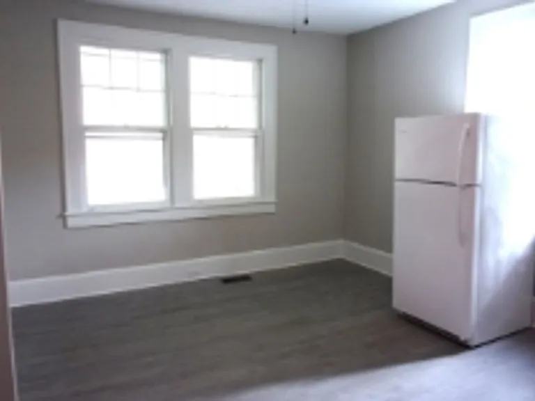 411 N Confederate Ave — Photo 5