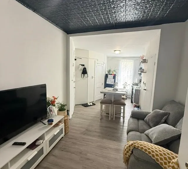 6112 Kennedy Blvd #4 — Photo 3