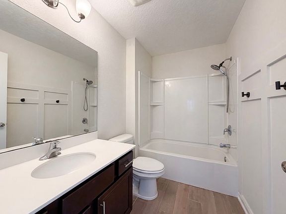 3rd image of 8253 Cape Fox Dr