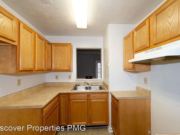 5th image of 1319 S Senate Ave