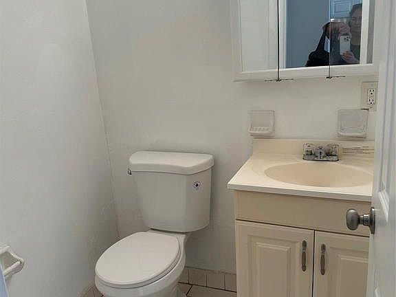 5th image of 101 SE 6th Ave APT 11