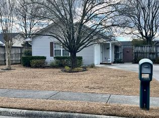 636 Independence Dr, Jacksonville, NC 28546