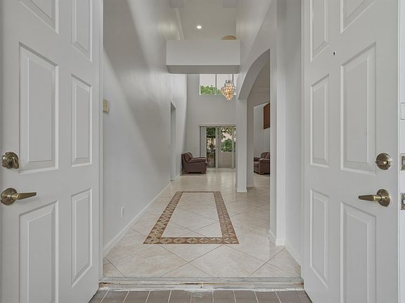 3rd image of 1510 SW 189th Terrace