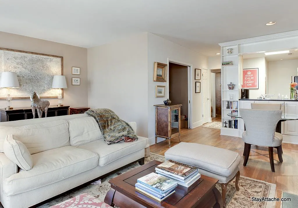 1 bed, 960 sqft, $4,400 — Photo 2