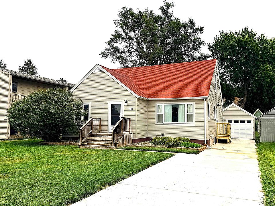 1st image of 441 N Pine St