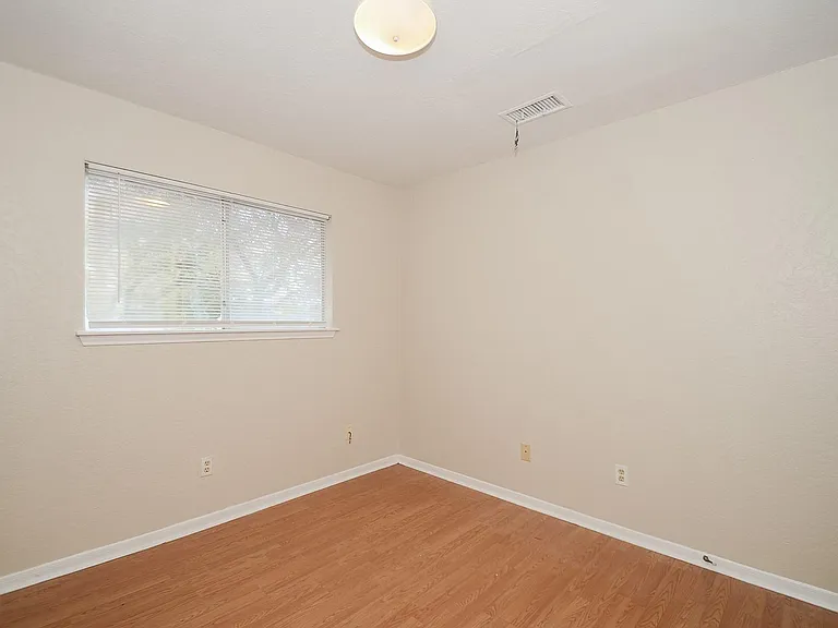 1722 Foxlake Dr — Photo 25