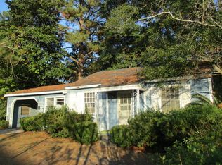 1313 Melody Ln, Valdosta, GA 31601