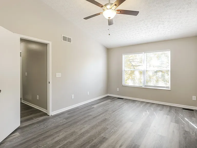 448 Springwood Lake Dr — Photo 12