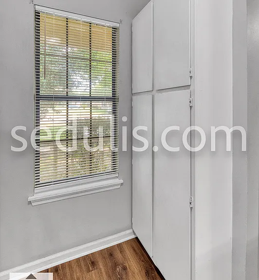 801 Temple Rd #A — Photo 15