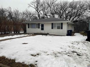 1230 SE Lawrence St, Topeka, KS 66607