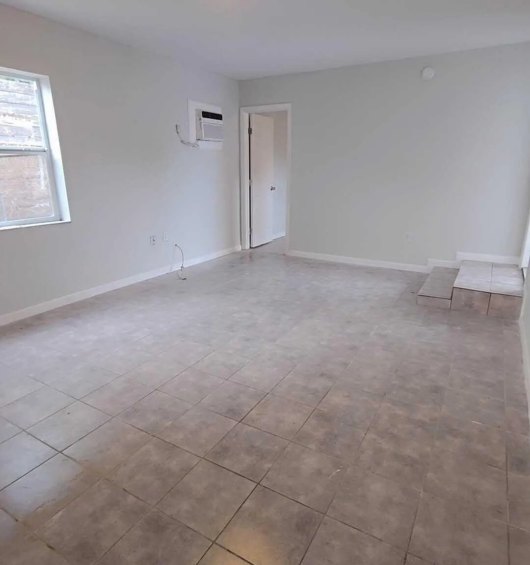 1 bed, 1.0 bath, 3808 sqft, $1,600 — Photo 2