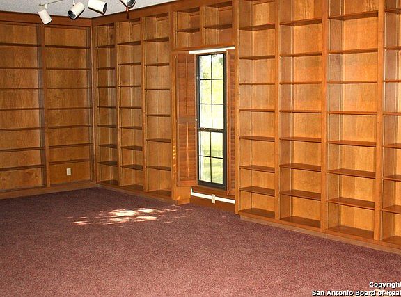3rd image of 101 Elm Springs Dr