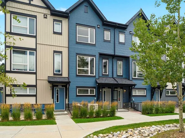 15 SE Evanscrest Park NW #204, Calgary, AB T3R 1V5